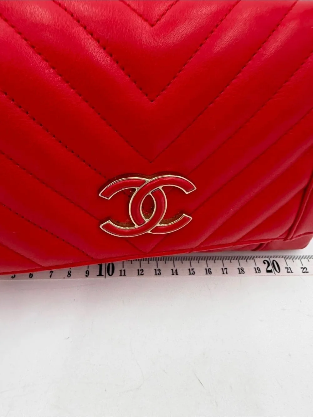 Chanel Red Quilted Lambskin Shoulder Bag with Gold Chain